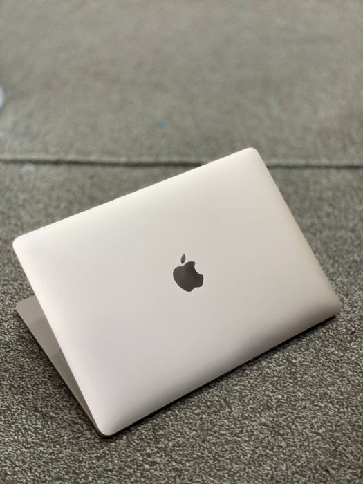 Macbook Air M1 Gold