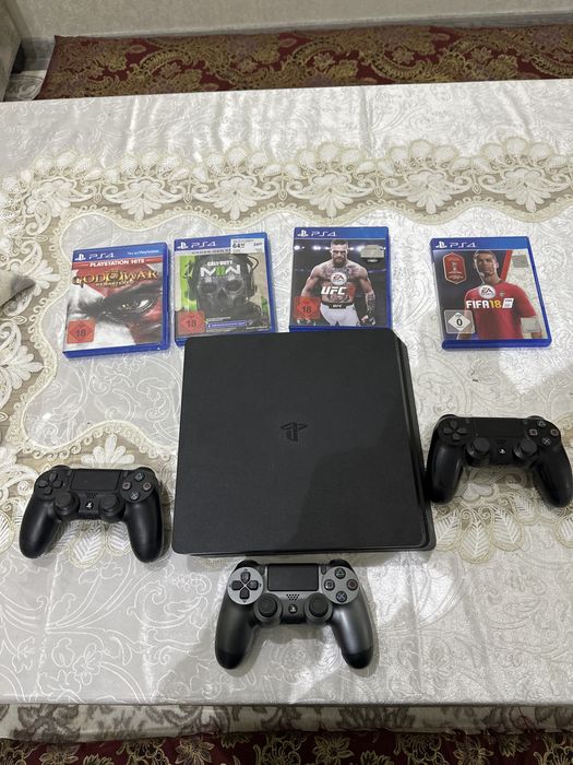 Play station 4 slim 1 tb
