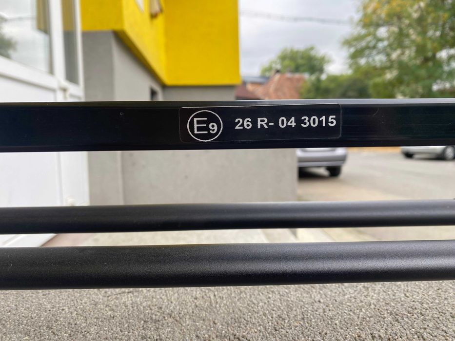 Portbagaj auto in stare perfecta. Utilizat doar 5 luni.