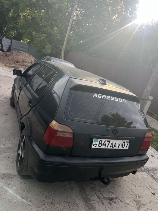 Продам или обмен гольф 3 1.8