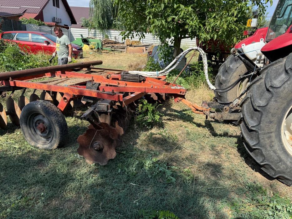Disc u665 pe roti cu 9 taleri pe baterie  cu 4 baterii