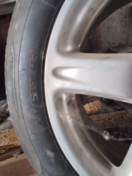 Продам резины с дисками размер 215/60 R17