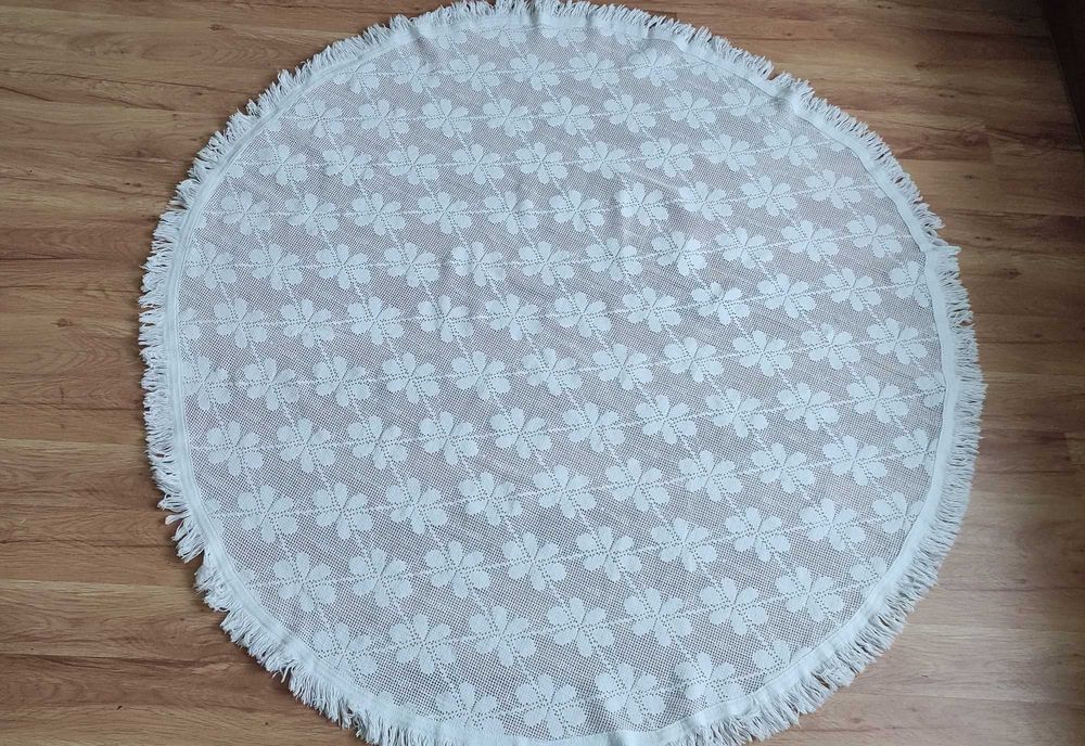 Памучна покривка ажур за кръгла маса