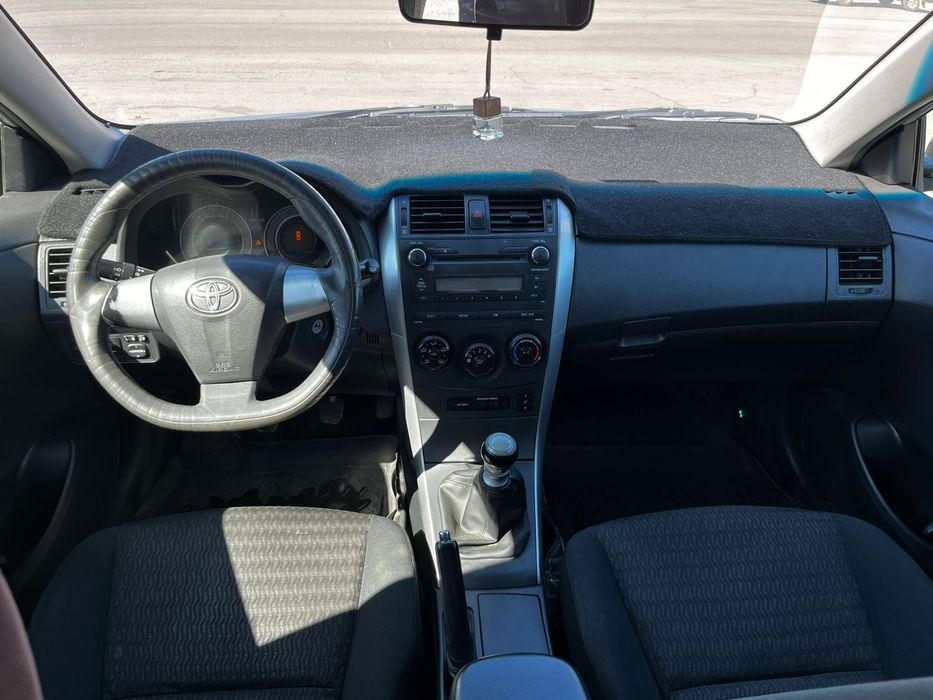 Тойота Королла 2012