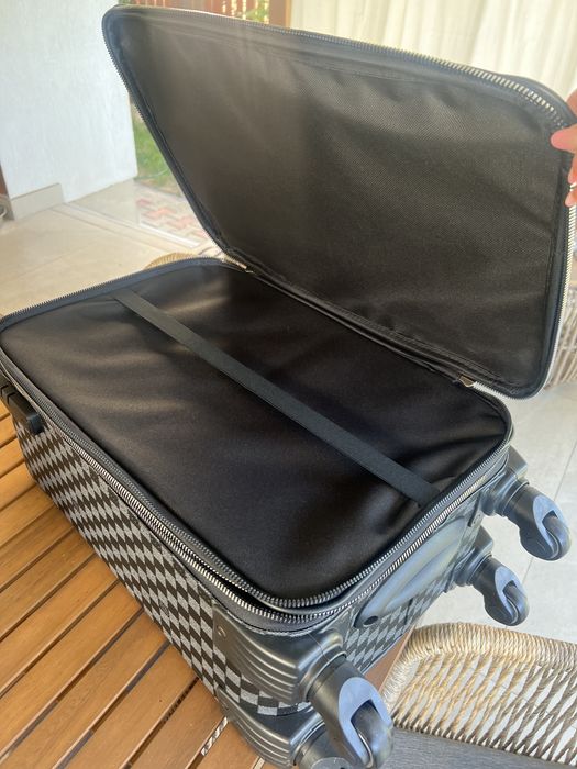 Vand Troller Louis Vuitton, nou, negru