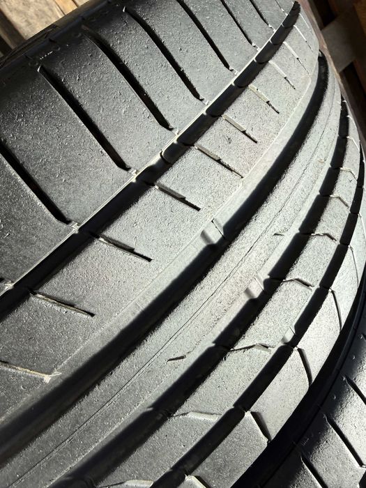 2x Anvelope Vara 235/35 R19 - Continental Conti Premium Contact 5P