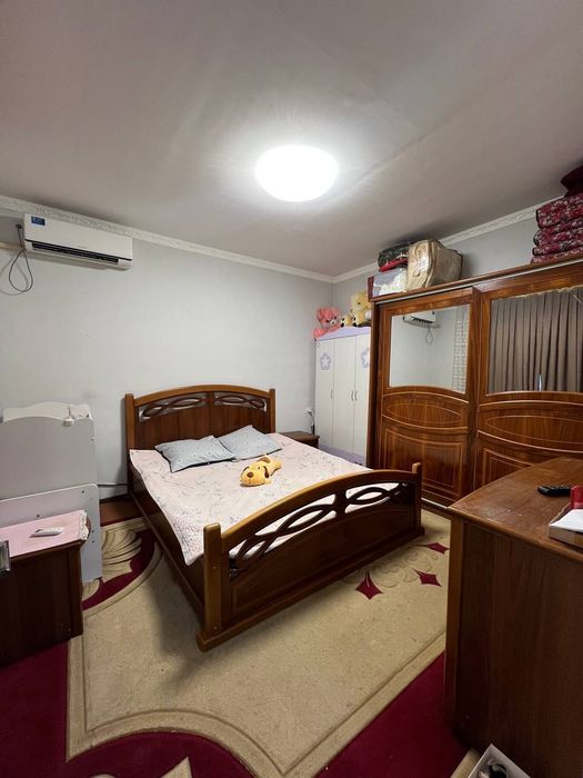 Yarmirkadan Korzinkadan 8 km uzoqlikda 3.7 sotixli uy  "Qir ariq" da