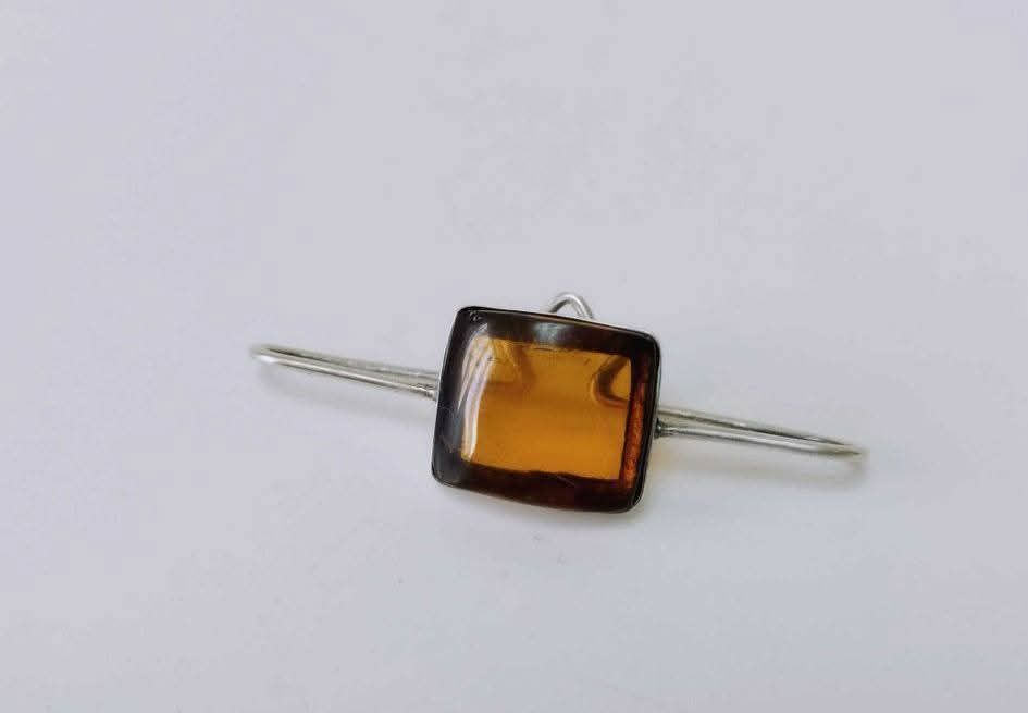 Brose/clema pentru esarfa din argint cu piatra de chihlimbar ruseasca