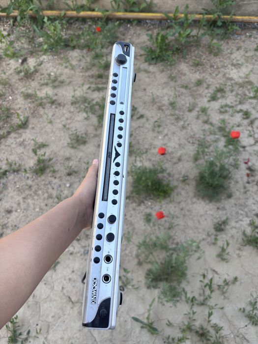 Дивиди диск KINWQQD