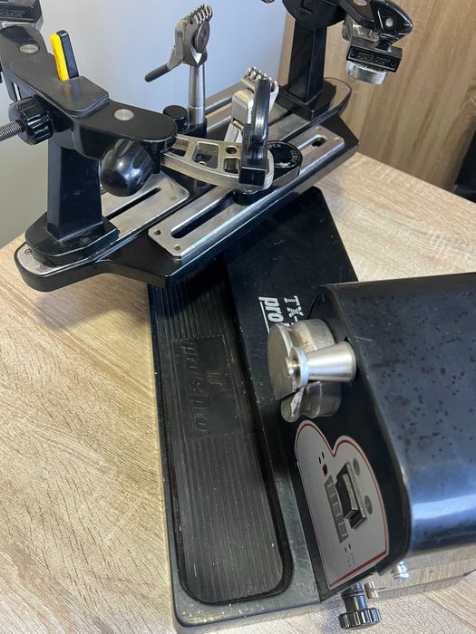 Vand masina electronica, de racordat rachete de tenis