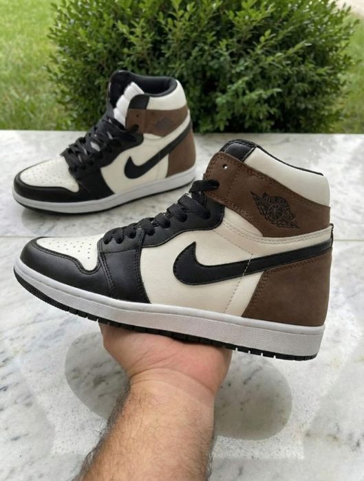 Adidasi Jordan 1 High Dark Mocha