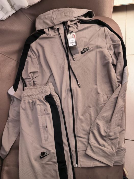 Спортивные костюмы