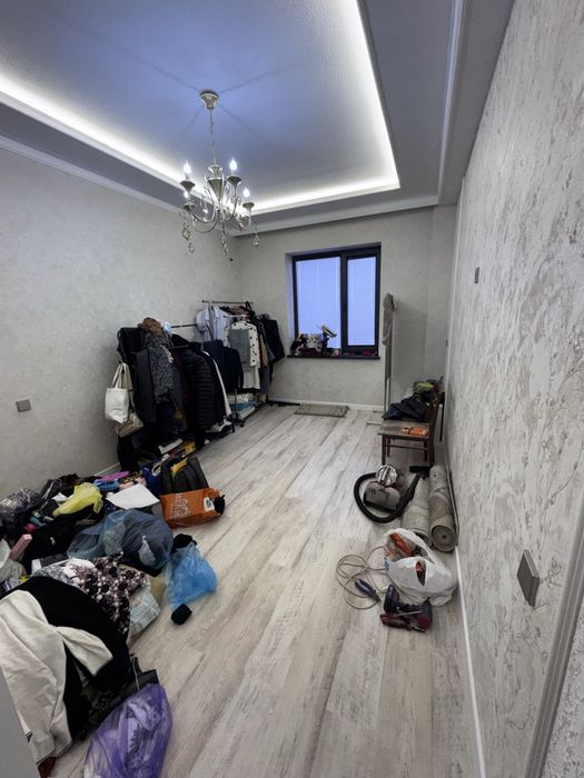 Srochna 3 xonali 90 kv mehnat posti oldida evro remont