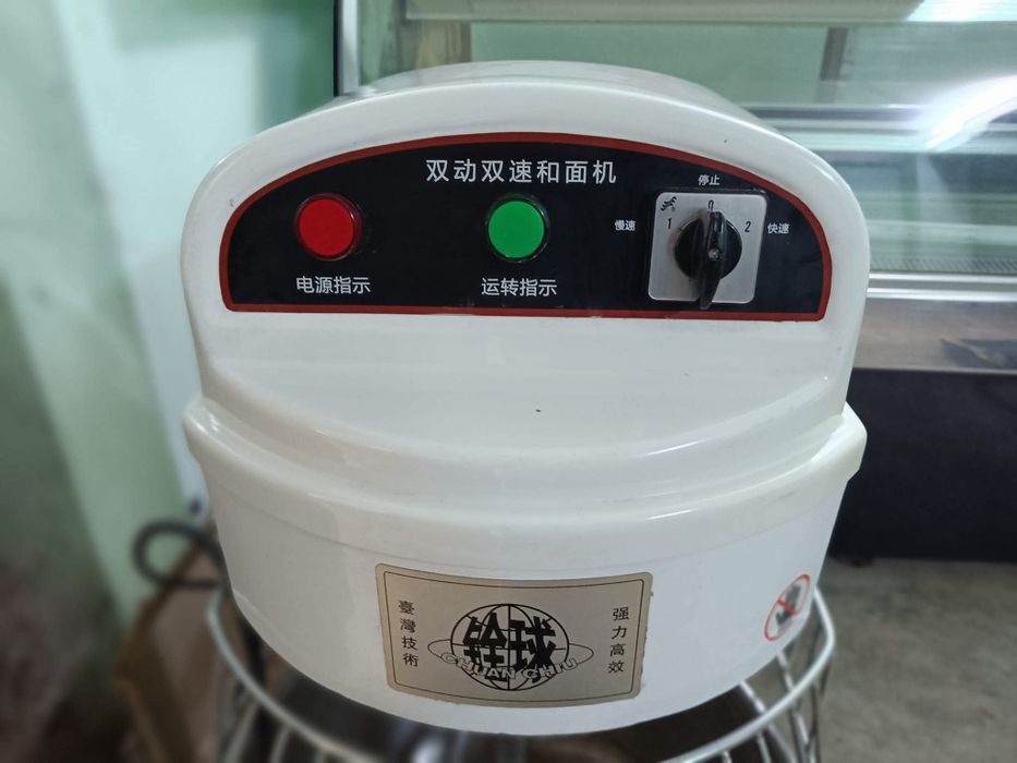 Ассалому алейкум  печка токда ишлайди ва столи билан мешалка