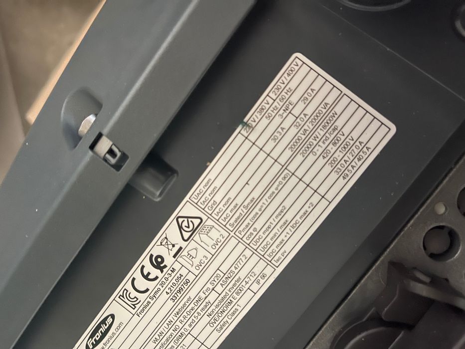 invertor fotovoltaic