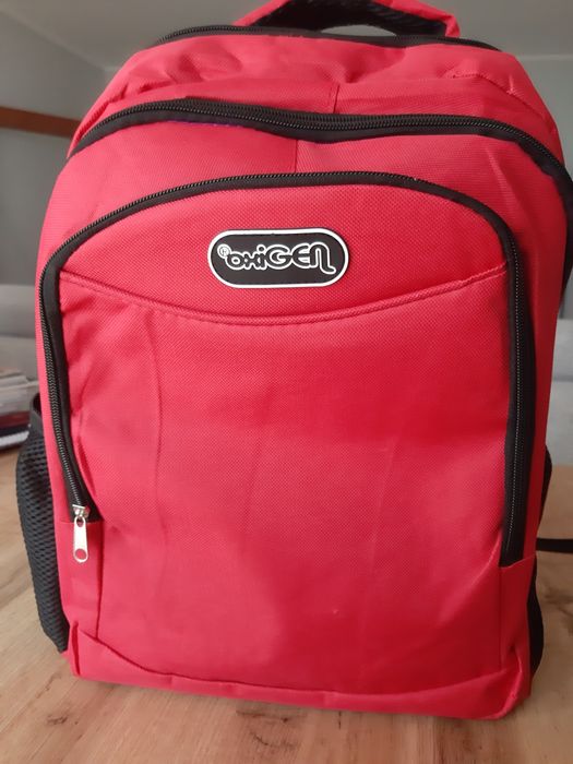 Vănd ghiozdan cu trei compartimente