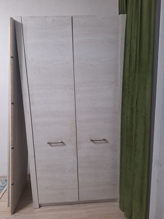 Продам 2 шкафа в отличном состоянии