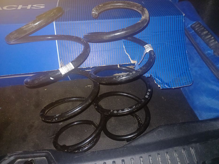 Оригинални предни прожини Фокус МК 4