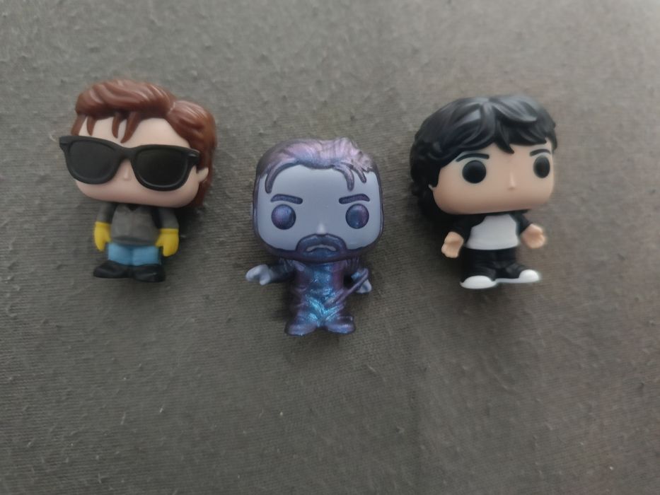 Играчки от Stranger things X kinder joy