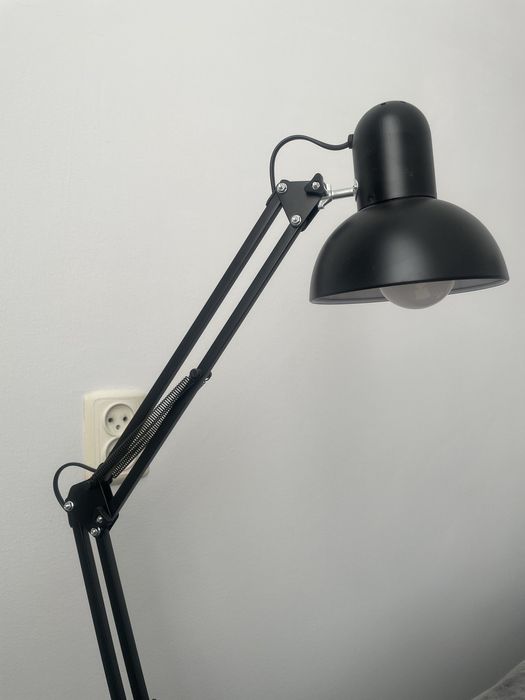 Лампа на стольный срочноо!