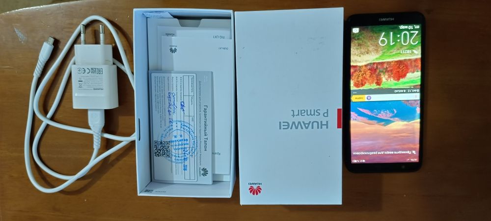 Продам телефон HUAWEI