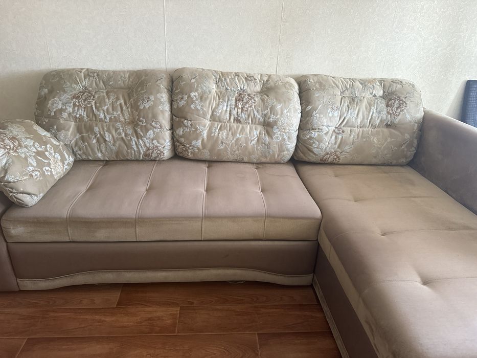 Продам угловой диван