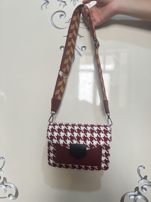 Сумочка с ремешком