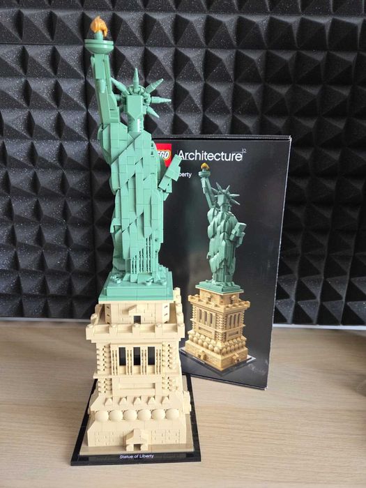 LEGO 21042 Statuia Libertății - Asamblat (Ca nou)
