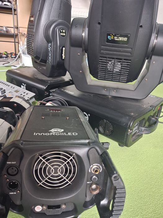 Roboti lumina/ scanner led dj  / Moving head beam