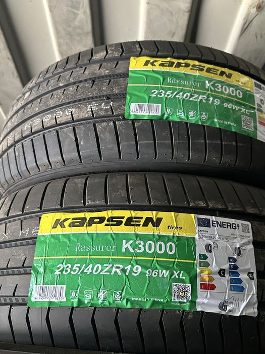Продам шины 235/40/19 Kapsen