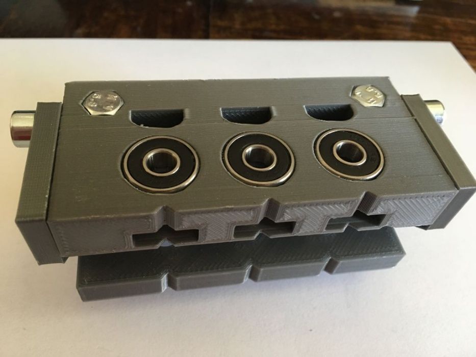 Sablon mobila din plastic dur forma U pt ericsoane gauri de 5/7mm