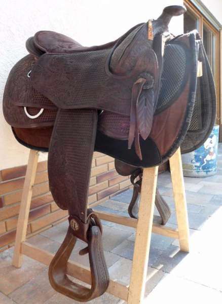 Седло за кон Barefoot Sattel Missoua Nut Baumlos Leder