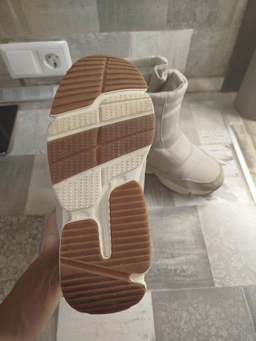 Продам детские дутики 36 размер