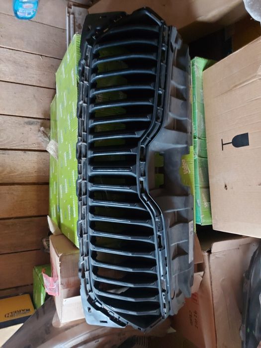 Grila Skoda Fabia 3 facelift  cod 6v0853653C