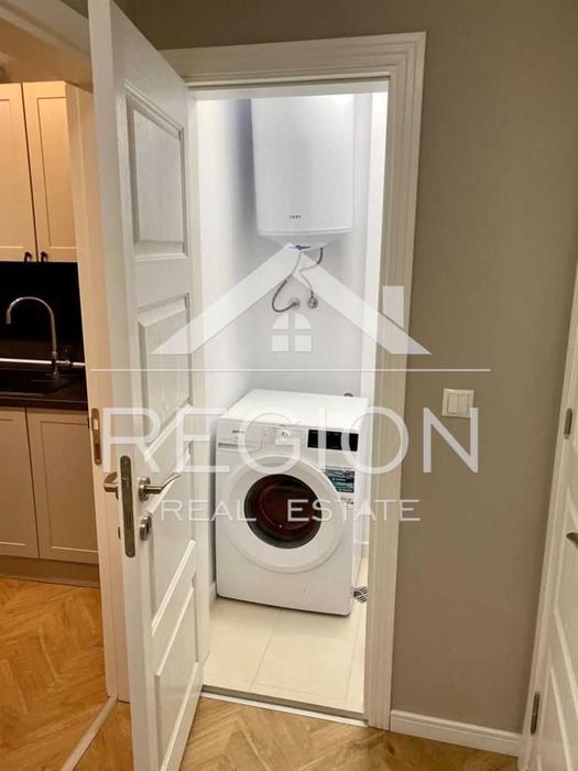 Дава се под наем Тристаен апартамент в Варна, Център - 100 кв.м за 663 € - Снимка #3