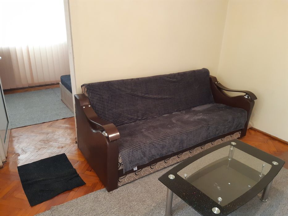 PF, Tatarasi, închiriez apartament 2 camere, Tatarasi, la bulevard, AC,CT, centrală termică, aer condiționat ,mobilat, Palas,Centru, renovat