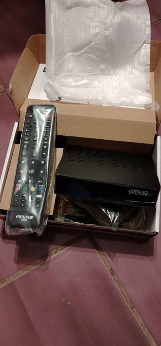 Vând receptor pentru cablu Amiko,decodează toată grila Digi cablu