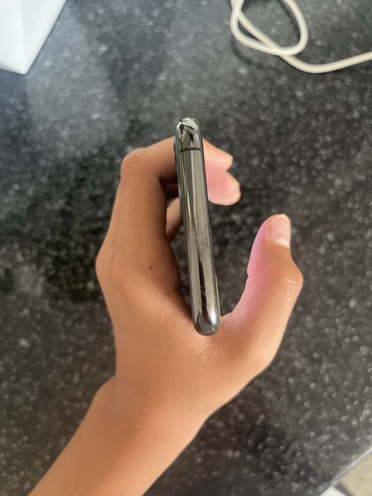 Iphone 11 pro в отличным состояние