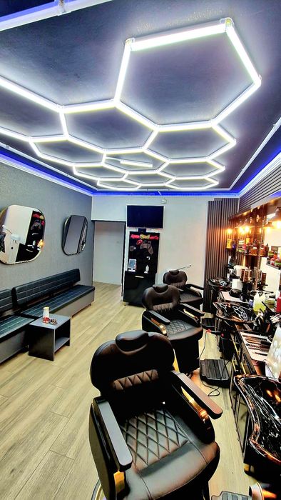Angajam/Inchiriem post in Barbershop/frizerie – spațiu modern