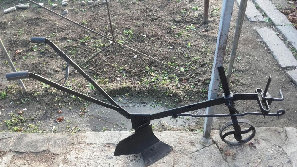 Продавам плуг за оран с. Царимир • OLX.bg
