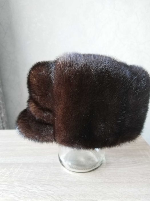 Продам мужскую шапку.