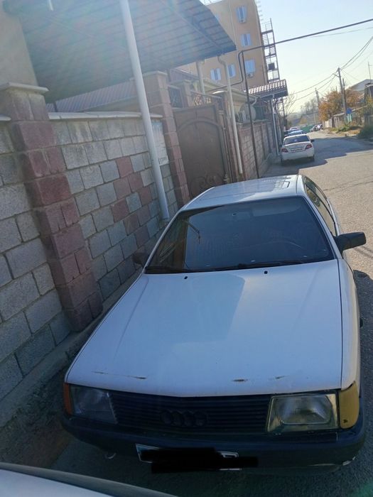 Ауди 100 Сарыағаш