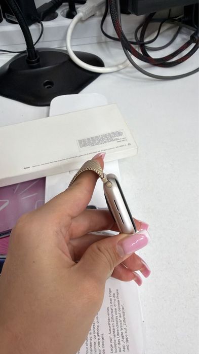 Apple Watch продается