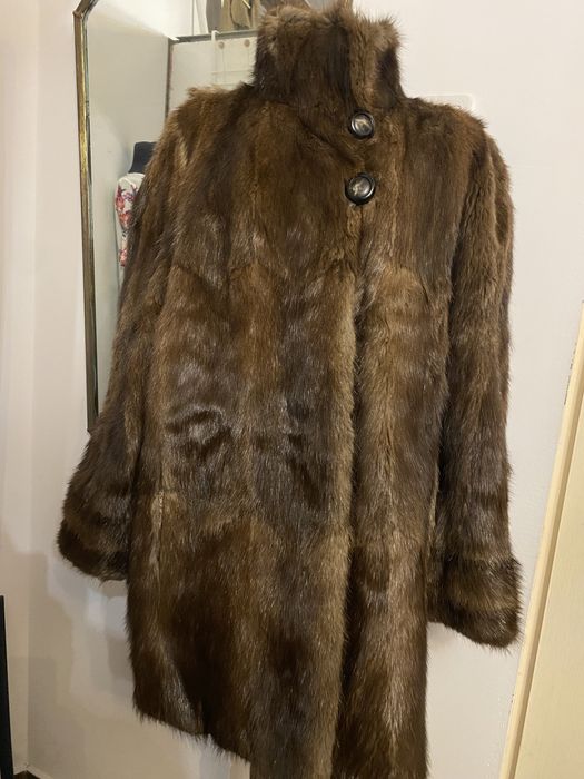 Haină din blană naturală