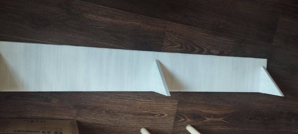 Полочка на стену. Б/у.