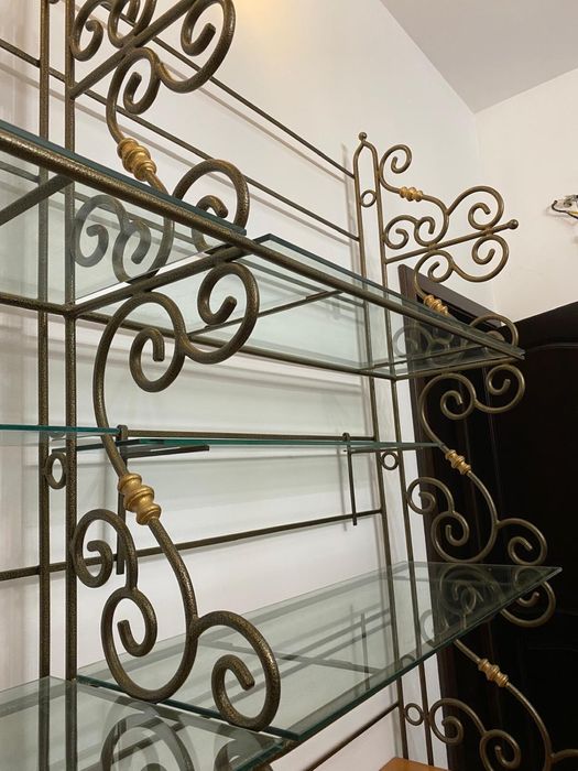 Vand rafturi magazin