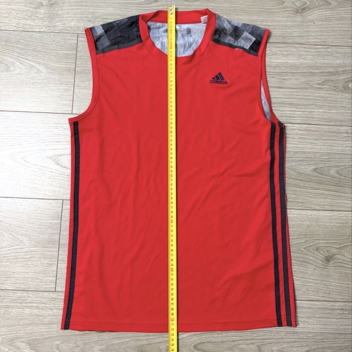 Haine Adidas in stare buna