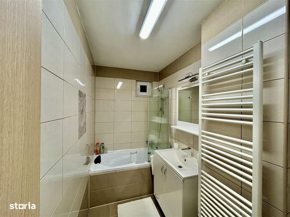 Apartament de închiriat în Sibiu – 3 camere, decomandat, 2 băi, 80 mp