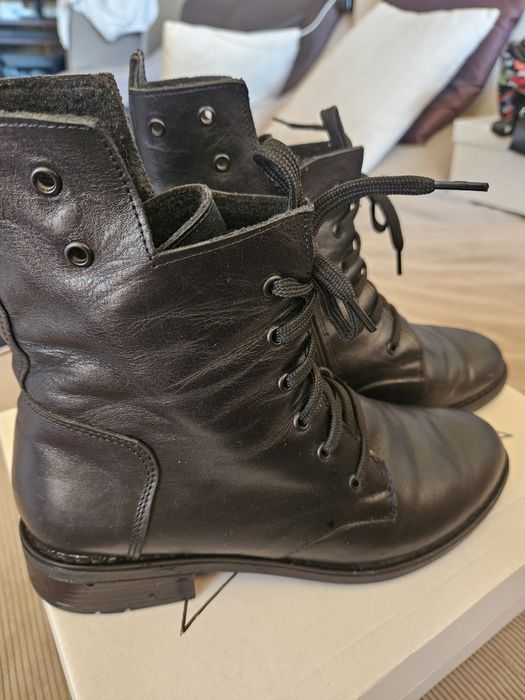 Български боти, естествена кожа, размер 40.