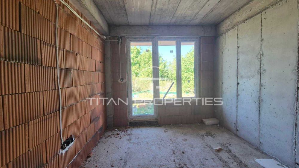 Продава се Тристаен апартамент в Пловдив, Остромила - 86 кв.м за 1391 €/кв.м - Снимка #2